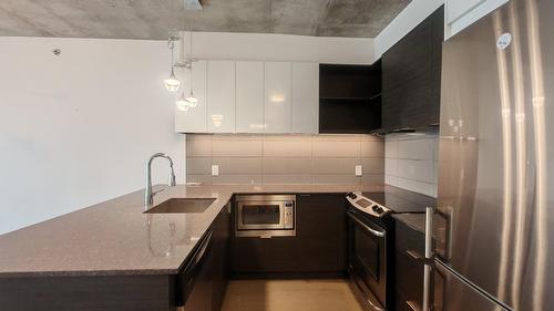 Kitchen - 605-1800 Boul. René-Lévesque O., Montréal (Ville-Marie), QC - Indoor Photo Showing Kitchen With Upgraded Kitchen