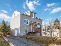 4 Hayes Street  Halifax, NS B3R 2B5