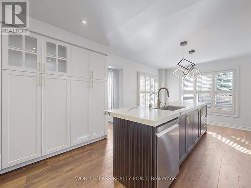 23 Kilbride Drive, Whitby, ON - Indoor Photo Showing Kitchen