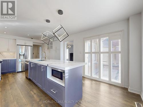 23 Kilbride Drive, Whitby, ON - Indoor Photo Showing Kitchen With Stainless Steel Kitchen With Upgraded Kitchen
