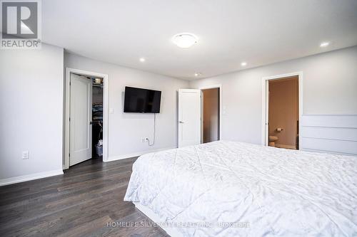 106 Columbus Gate, Hamilton, ON - Indoor Photo Showing Bedroom