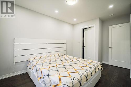 106 Columbus Gate, Hamilton, ON - Indoor Photo Showing Bedroom