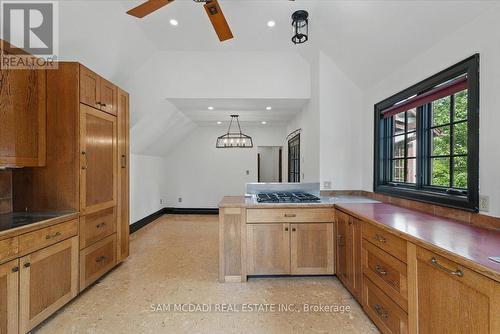 62 Maple Avenue S, Mississauga, ON - Indoor Photo Showing Kitchen