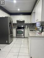 17 CALMIST CRESCENT  Brampton, ON L6Y 4L5