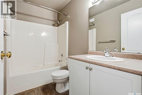 2748 Cranbourn Crescent, Regina, SK - Indoor Photo Showing Bathroom