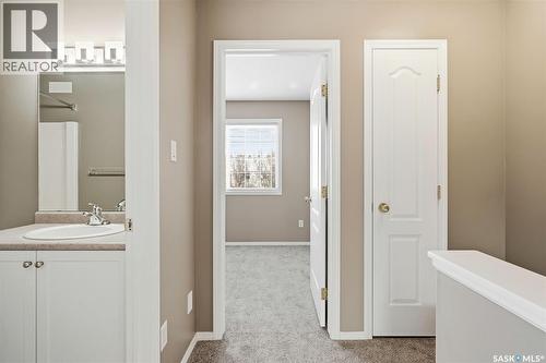 2748 Cranbourn Crescent, Regina, SK - Indoor Photo Showing Bathroom