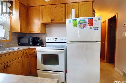 2166 Mcara Street, Regina, SK - Indoor Photo Showing Kitchen