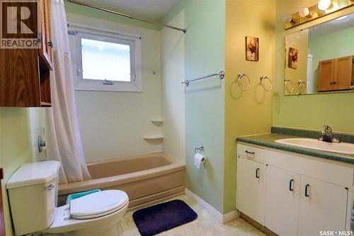2166 Mcara Street, Regina, SK - Indoor Photo Showing Bathroom
