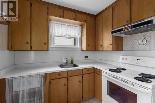 55 Riverview Ave, Sault Ste. Marie, ON - Indoor Photo Showing Kitchen