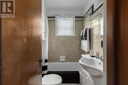 55 Riverview Ave, Sault Ste. Marie, ON - Indoor Photo Showing Bathroom