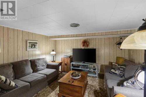 55 Riverview Ave, Sault Ste. Marie, ON - Indoor Photo Showing Living Room