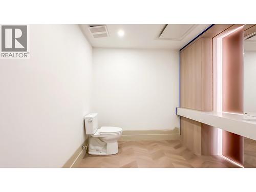 8273 Oak Street, Vancouver, BC 