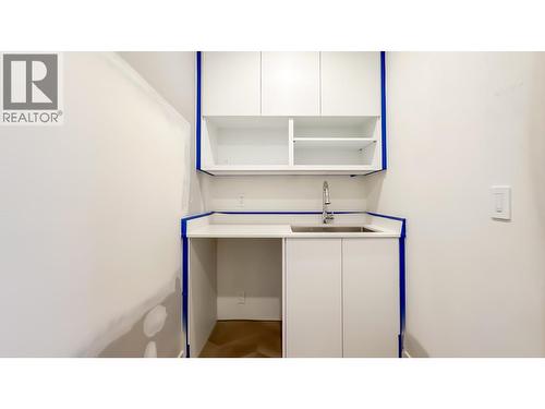 8273 Oak Street, Vancouver, BC 