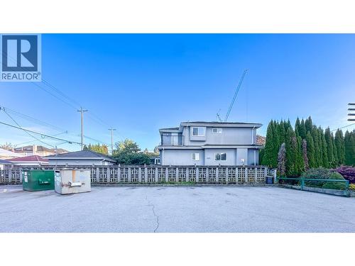 8273 Oak Street, Vancouver, BC 
