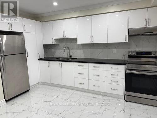 157 Ecclestone Drive, Brampton, ON - Indoor Photo Showing Kitchen With Stainless Steel Kitchen
