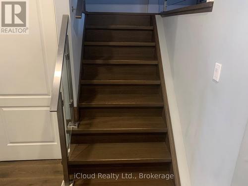 878 Blyleven Boulevard, Mississauga, ON - Indoor Photo Showing Other Room