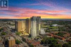 PH10 - 286 MAIN STREET  Toronto, ON M4C 4X4