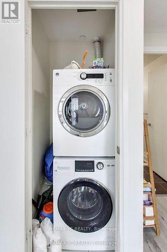 1002 - 68 Canterbury Place, Toronto, ON - Indoor Photo Showing Laundry Room