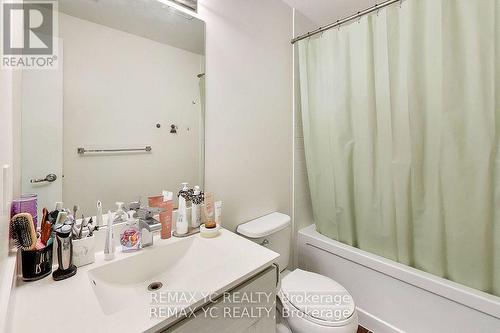 1002 - 68 Canterbury Place, Toronto, ON - Indoor Photo Showing Bathroom