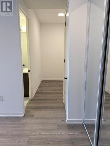 1607 - 8 Interchange Way E, Vaughan, ON - Indoor Photo Showing Other Room