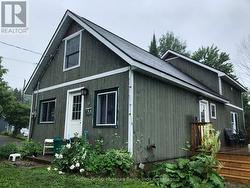 27 HENRY STREET  Huntsville (Chaffey), ON P1H 1V5