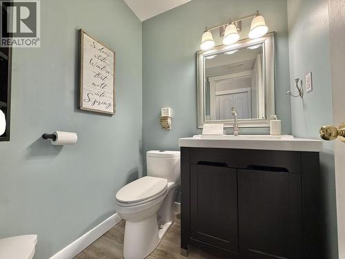108 Lawlor Drive, Quesnel, BC - Indoor Photo Showing Bathroom