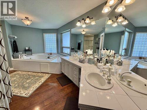 108 Lawlor Drive, Quesnel, BC - Indoor Photo Showing Bathroom
