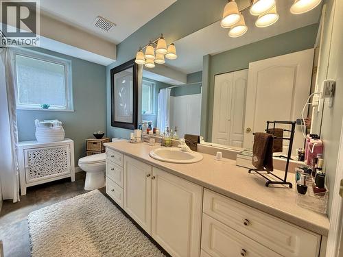 108 Lawlor Drive, Quesnel, BC - Indoor Photo Showing Bathroom