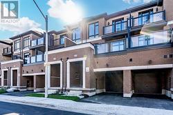 31 BLUEBIRD LANE  Barrie, ON L4N 6A3