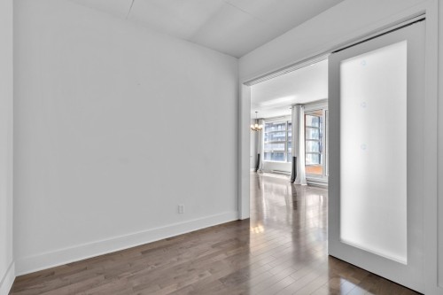 Bedroom - 401-1869 Rue Des Bassins, Montréal (Le Sud-Ouest), QC - Indoor Photo Showing Other Room