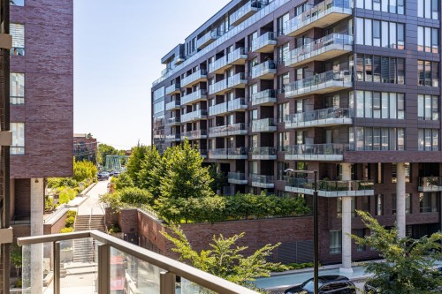 View - 401-1869 Rue Des Bassins, Montréal (Le Sud-Ouest), QC - Outdoor With Balcony With Facade