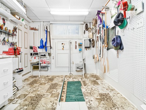 Atelier - 10 Rue Janick, Brownsburg-Chatham, QC - Indoor