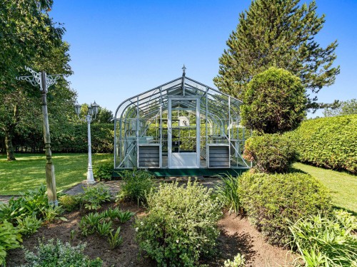 Serre - 10 Rue Janick, Brownsburg-Chatham, QC - Outdoor