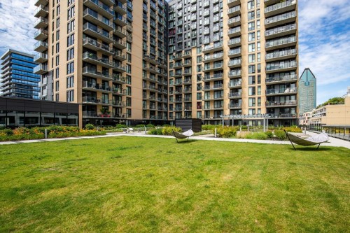 Backyard - 1011-235 Rue Peel, Montréal (Le Sud-Ouest), QC - Outdoor With Facade