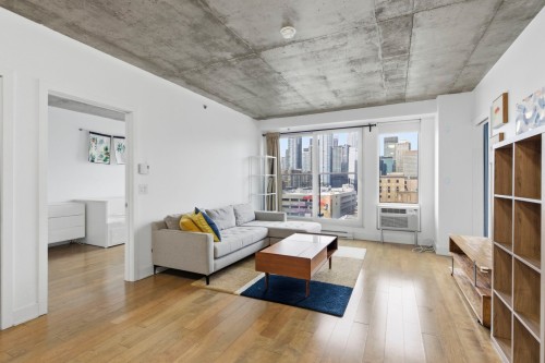 Living room - 1011-235 Rue Peel, Montréal (Le Sud-Ouest), QC - Indoor Photo Showing Living Room