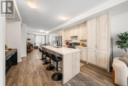 1330 Kaniv Street, Oakville, ON - Indoor Photo Showing Kitchen With Double Sink