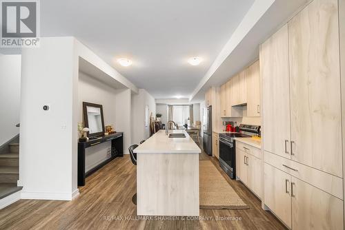 1330 Kaniv Street, Oakville, ON - Indoor Photo Showing Kitchen With Double Sink