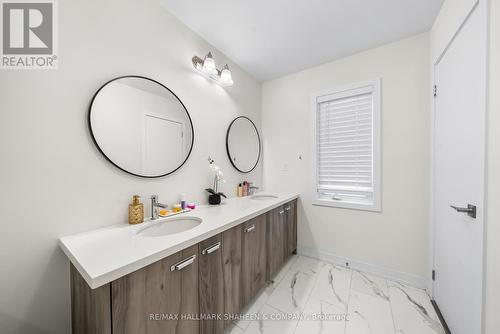 1330 Kaniv Street, Oakville, ON - Indoor Photo Showing Bathroom