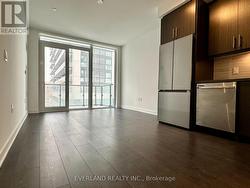 1004 - 105 ONEIDA CRESCENT  Richmond Hill, ON L4B 0B1