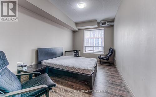 401 - 8 Hickory Street W, Waterloo, ON - Indoor Photo Showing Bedroom