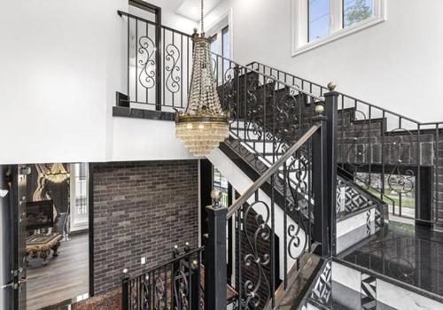 11833  102 Avenue, Edmonton, AB 