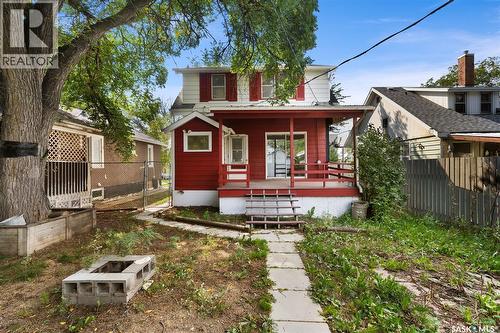 1357 Elphinstone Street, Regina, SK - Outdoor With Deck Patio Veranda