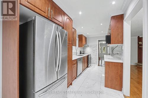 993 Lucerne Crescent, Mississauga, ON - Indoor Photo Showing Kitchen