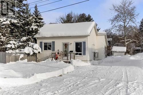 40 Fauquier AVE  Sault Ste. Marie, ON P6B 2P1