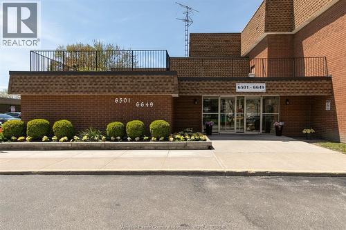 6523 THORNBERRY Unit# 331  Windsor, ON N8T 3A6