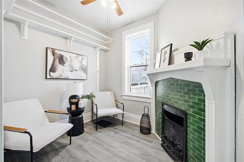 472 Walker Avenue, Winnipeg, MB - Indoor With Fireplace