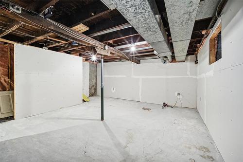472 Walker Avenue, Winnipeg, MB - Indoor Photo Showing Basement