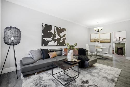 472 Walker Avenue, Winnipeg, MB - Indoor Photo Showing Living Room With Fireplace