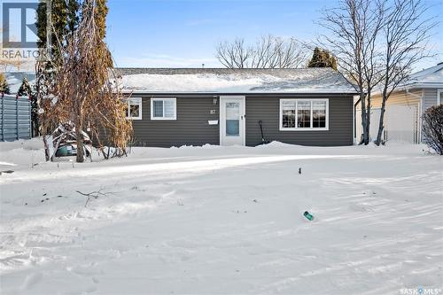 87 Robinson Crescent, Regina, SK - Outdoor