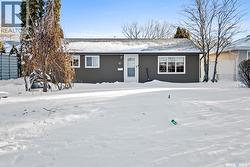 87 Robinson CRESCENT  Regina, SK S4R 3R1